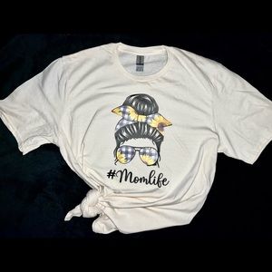 #momlife sunflower tee